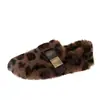 Novos Sapatos Peludos Simples e Versáteis para Mulheres - Inverno 2026, Uso Externo, Forrados com Lã, Quentes, Slip-On, Sapatos Planos de Algodão