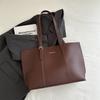 Bolsa Grande Feminina 2024 Inverno Nova Estilo Coreano Tendência Simples Grande Capacidade Bolsa Tote Tendência Casual Estilo Ocidental Bolsa de Ombro