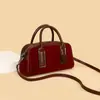Moda Nueva 2025 Transfronteriza Bolso Boston Suave de Cuero y Terciopelo Nuevo Bolso Almohada Portátil para Hombro de Mujer para Viajes
