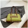 Maleta de Braço Moda Retrô Feminina 2025 Nova de Alto Padrão Nicho Bolsa de Braço Feminina para Trabalho Bolsa de Ombro Tendência