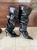 Botas femininas de salto alto fino com bico fino, que vão acima do joelho, com fivela de cinto, botas empilhadas, botas longas de inverno 2026