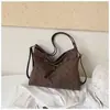 Bolsa tote de gran capacidad para mujer, nuevo estilo 2024, con diseño de lazo y lunares, una mochila versátil y elegante para viajar