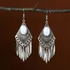 Aretes de Estilo Exótico de Venta Caliente Retro Literario Clásico Dignificado Ganchos para la Oreja Versátil Hueco Moda Borla Colgantes