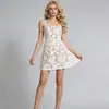 Foto Real de um Vestido de Renda Quadrado com Bordado Floral Tridimensional Estilo Francês, Vestido de Festa Elegante e Gracioso