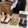 Sandálias retrô de salto plataforma com abertura nos dedos para mulheres, novidade de verão 2025, sandálias com fivela, sapatos de praia romanos coreanos para mulheres, atacado