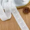 Algodón Bordado Hueco Encaje de Código de Barras Ropa de Mujer Accesorios para Niños Hilo de Algodón Peinado Encaje de Fábrica Stock Listo Encaje