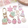 20 Caixas de Presente de Papai Noel e Floco de Neve Rosa e Branco Pingentes de Liga de Metal com Óleo Gotejante Pingentes DIY Acessórios para Joias de Pulseira