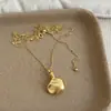 Pingente de Frasco de Perfume Plissado Inspirado em Design, Colar Extensível para Mulheres, Corrente de Clavícula da Moda Única e de Luxo Leve