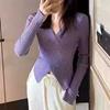 En Stock al por Mayor del Fabricante Nueva Camiseta Base de Punto Morada con Cuello en V Cruzado para Mujer con un Elegante Diseño de Suéter Ajustado