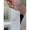 Colar de Zircônia Micro-Incrustada com Pérola para Mulheres, Novo Estilo Popular de 2026, Corrente de Clavícula em V de Alta Qualidade, Corrente de Pescoço de Luxo Leve
