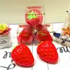 Novo Produto Criativo Blocos de Montar Morango Simulação Brinquedo de Apertar Formato de Fruta Brilhante Bola de Borracha Macia Anti-Estresse Brinquedo de Formato de Fruta Fofo