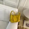 Bolso de moda coreana elegante para mujer con estampado de lichi, bolso tipo dumpling, nuevo bolso de hombro y cruzado simple de verano 2026 para el día a día