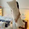 Almohada larga de terciopelo de leche con estampado de dibujos animados estilo Ins, adecuada para camas de dormitorio, almohada anticaídas, núcleo de almohada largo para dormir de lado, extraíble y lavable