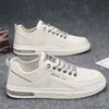 Sapatos Casuais Masculinos para Primavera e Verão, Tênis Respiráveis Vazados em Malha, Sapatos Leves da Moda, Sapatos Brancos Versáteis da Moda, Sapatos de Calçar