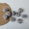 Gama Completa de 40 Colores de Nuevos Pompones de Piel Sintética de Conejo para Otoño e Invierno con Agujeros Rectos para Bisutería, Correas de Teléfono, Accesorios, Llaveros y Colgantes