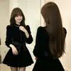 Nueva colección Otoño/Invierno 2026: Vestido negro de terciopelo de manga larga estilo Hepburn retro para mujer, nueva colección de principios de otoño, negro