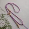 Collar de Cuerda con Lazo de Flor de Durazno Tejido a Mano Cuerda de Ocho Hilos Colgante Lateral Cruzado Cordón Colgante de Buda Dorado