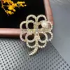 Broche Retro Fashion Sentido Avançado Cravejado com Diamantes Cristal Corsage Anti-corridas Pino Leve Fivela Fixa Acessórios de Vestuário Fivela de Liga