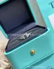 Anillo Doble T de Alta Gama Versión Alta para Hombres y Mujeres Chapado en Oro de 18K Lujo Ligero Nudo de Cuerda Doble T 1 Versión Ancho Estrecho Incrustado con Diamantes Anillo Apilable