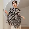 Moda Outono e Primavera Peça Externa Xale Fino Fashionável Cachecol de Algodão e Linho Quente de Inverno Uso Duplo Cachecol Longo Feminino Versátil Estilo Coreano