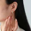 Aretes de Plata de Ley S925 Estilo Panal Geométrico con Múltiples Piedras Redondas de Moissanita, Pendientes Sencillos para Mujer Estilo Commuter, Joyería de Plata en Stock Transfronteriza