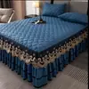 Nueva falda de cama hecha de algodón crudo con algodón de soja, falda de cama bordada gruesa con diseño de corazón, pieza única o juego de tres piezas