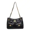Bolso acolchado de un solo hombro para mujer, nuevo para Primavera/Verano 2026, Bolso tote de cadena de moda estilo Ins, Bolso cruzado texturizado para el día a día