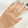 Anel Aberto Redondo com Zircônia, Estilo Nicho de Luxo, Disponível em Rosa, Amarelo, Branco e Múltiplas Cores, Anel Ajustável para Dedo Indicador, Moderno e Versátil