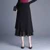 Saia Mermaid Meia-Saia Elegante com Bolinhas Feminina Novo Estilo Outono/Inverno 2026 Saia Midi com Acabamento em Renda Irregular Envolvente no Quadril