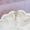Brincos de argola em aço titânio de grau médico em formato de cruz nas cores verde Paraíba e verde menta, argolas com pino reto, tarrachas para cartilagem da orelha e joias de orelha