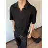 Camisa polo de verano para hombre estilo minimalista con cuello camisero, manga corta, corte holgado, casual, versátil, tacto de alta gama, cuello en V, color liso, top moderno