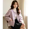 Nova Coleção Outono/Inverno 2026: Casaco Curto de Lã Rosa e Roxo Estilo Estudante, Corte Solto, Gola Redonda para Mulheres Baixas