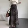 Falda de cuadros estilo vintage para otoño e invierno, holgada y estilizada, falda casual de longitud media en color café