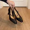 Zapatos Mary Jane de punta cuadrada con tacón grueso estilo francés para mujer, nuevo estilo vintage 2024 con una sola correa de hebilla y tacón alto bajo