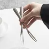 Garfo de Fruta em Aço Inoxidável 316L com Cabo Redondo e Dois Dentes, Talheres Domésticos e de Hotel, Garfo de Sobremesa para Chá da Tarde, Garfinho para Bolo da Lua