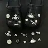 2026 Moda Nuevo Versátil Zueco de Oso con Cuentas Accesorios para Zapatos DIY Dijes Desmontables para Zapatos Hebillas de Zapatos de Alta Gama