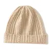 Gorro de cachemira para mujer para otoño e invierno, estilo nuevo, cálido gorro de lana tejido a trenza con protección para las orejas, adecuado para madres de mediana edad y mayores, con ala plegable