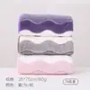 Toalha Colorida Ondulada Novo Estilo, Espessa, Absorvente, Fleece de Coral que Não Solta Fiapos, Toalha de Rosto Doméstica Macia para Secar Cabelo