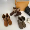 Botines de suela gruesa para mujer, botines de ante con punta redonda, Botas de mujer Estilo Nuevo Otoño/Invierno 2026, Botas Martin con Hebilla Retro Francesa