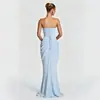 Elegante vestido strapless azul claro con fruncidos tridimensionales, ceñido a la cintura, falda larga de sirena, bolsillos y corte ajustado para fiestas nocturnas