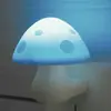 Luz noturna criativa azul fina em forma de cogumelo, novo estilo chinês, controlada por luz, economia de energia, eficiente em termos de energia, lâmpada decorativa de silicone para o quarto do bebê