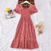 Vestido de Verão 2026 de Roupas Femininas Transfronteiriças, Novo Estilo Coreano, Gola Quadrada Retrô, Estampa Floral, Ajuste na Cintura, Emagrecimento, Acabamento com Babados
