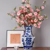 Jarrón cuadrado de porcelana azul y blanca de Jingdezhen, adorno de pie, jarrón de cerámica pintado a mano, decoración de cerámica para almacenamiento y arreglo floral