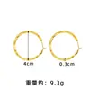 Nuevos Pendientes de Moda de Lujo Ligero de Gama Alta con Patrón Retorcido Único Estilo Nicho Accesorios de Yiwu Venta al por Mayor