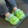Zuecos de verano para niñas, sandalias de dibujos animados antideslizantes para interiores para niños, adecuados para niños mayores y pequeños, sandalias de playa para exteriores
