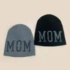 Chapéus de Lã Pintados com Spray de Letras Simples para Outono e Inverno para Homens e Mulheres, Quentes e Personalizados Chapéus Frios Hip-Hop, Chapéus de Puxar Venda por Atacado