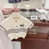 Conjunto de Verão para Meninas 2026 Novo Estilo Coreano Tricô Manga Curta Moda Saia Plissada Conjunto de Duas Peças para Meninas Jovens