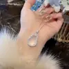 Collar de lujo ligero de cintura pequeña sin color de acero de titanio para mujer, accesorios de diseño de alta gama de nicho de celebridades de Internet de verano, colgante de cadena de clavícula