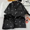 Pijama de Seda de Hielo de Alta Gama Negro para Mujer Verano Nuevo Mariposa Estampado Completo Manga Corta Ropa de Casa Conjunto de Dos Piezas Foto Real Venta al por Mayor