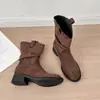 Botas apiladas de tacón grueso adelgazantes para mujer, nuevo estilo otoño 2025, versátiles y elegantes botas vaqueras occidentales, botas estilo Martin modernas y a la moda